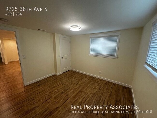 Foto del edificio - 9225 38th Ave. S