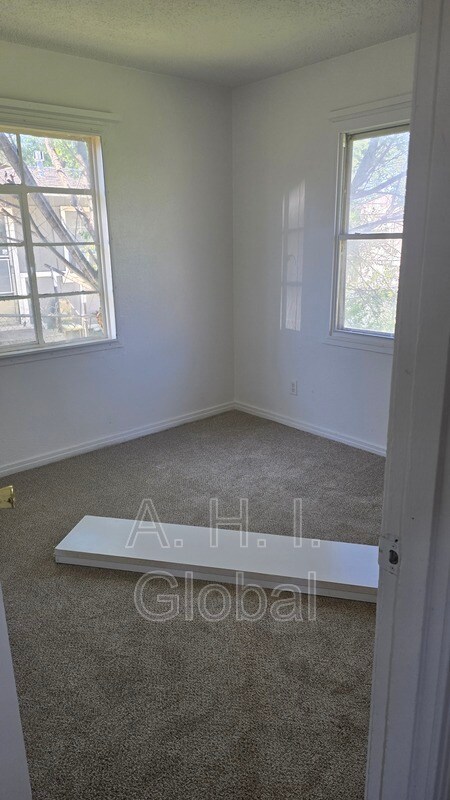Foto del edificio - 4624 S Hayden St