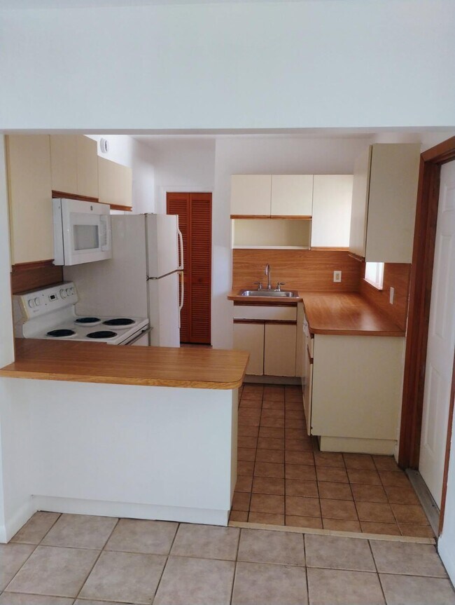 Foto del edificio - 1827 Middle River Dr