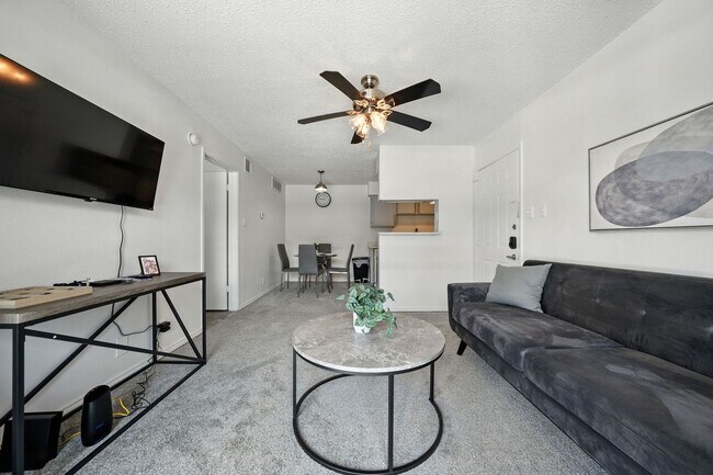 Foto del edificio - 1071 Clayton Ln