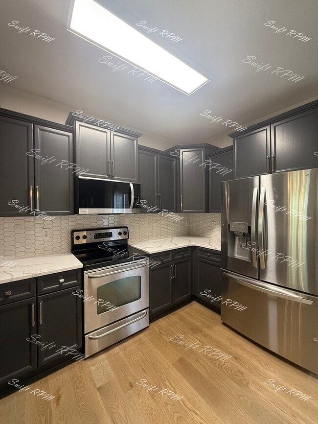 Foto del edificio - 15829 Robinson St