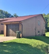 Building Photo - 730 Brown St