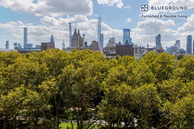 Building Photo - 45 W 81st St