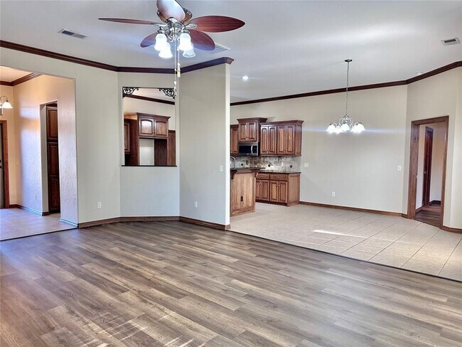 Building Photo - 12305 Sherrie Elaine Dr