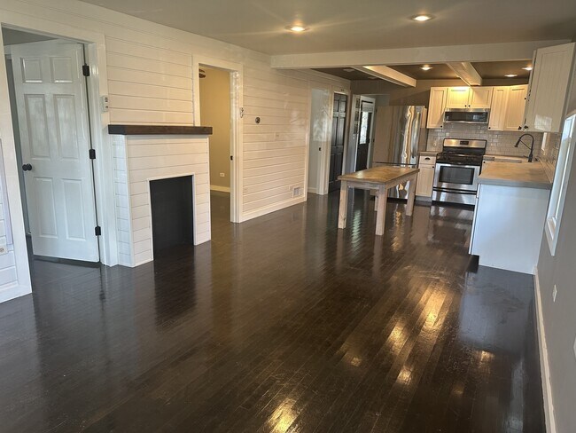 Foto del edificio - 812 Ridge Ave