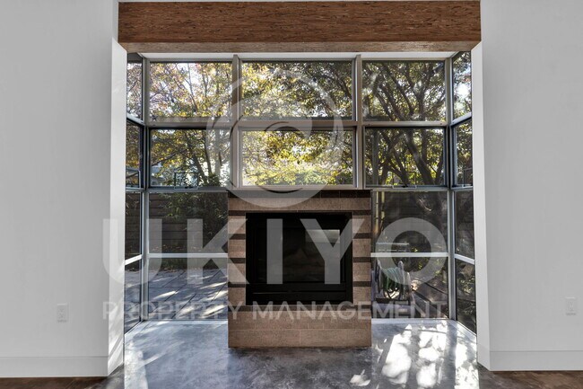 Foto del edificio - 6100 Adeline St