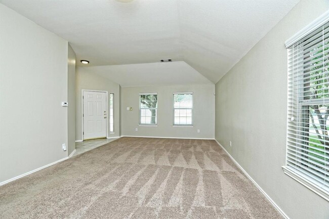 Building Photo - 104 Windmill Cir