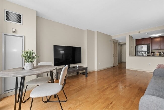 Foto del edificio - 8 Museum Way