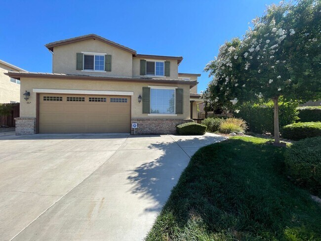 Building Photo - 5 br, 3 bath House - 887 Sycamore Canyon Rd