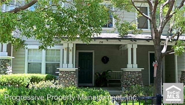 Primary Photo - 2 br, 2.5 bath House - 150 S. Olive St.