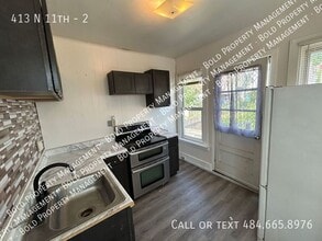 Building Photo - 413 N 11th St