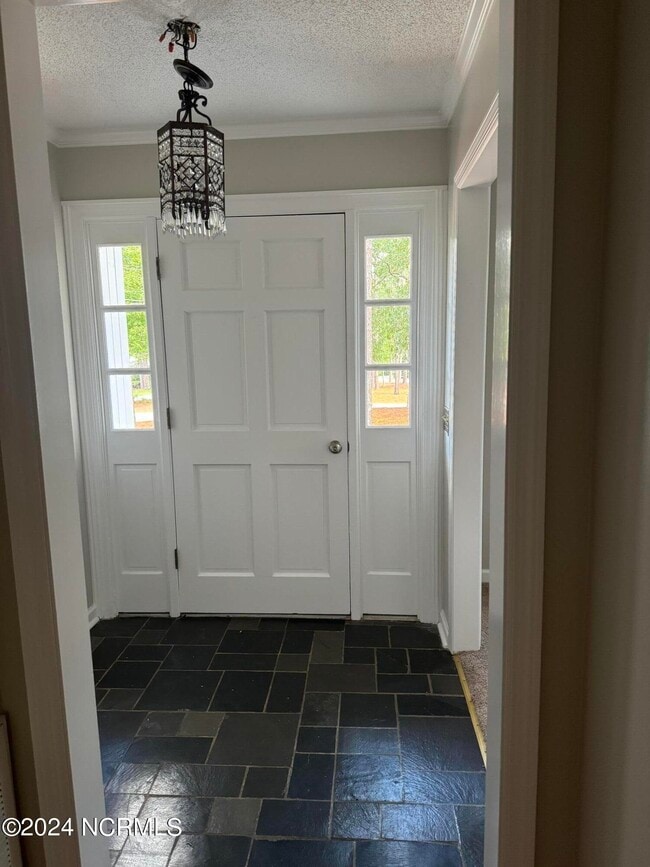 Foto del edificio - 147 Pine Ridge Dr