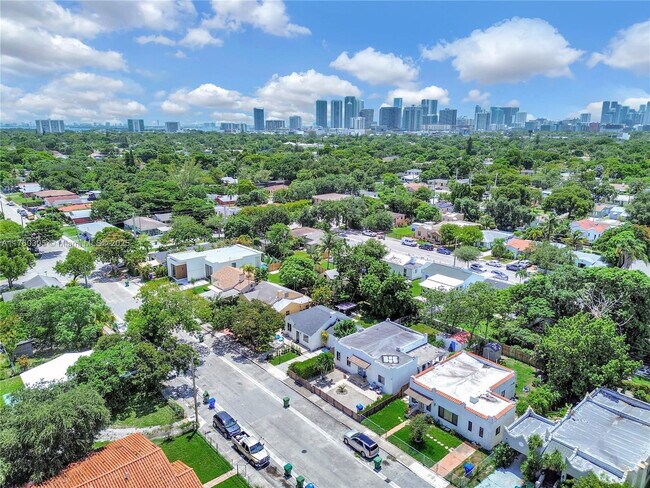 Foto del edificio - Northwest 50th Street, Miami, FL 33127 - 2...