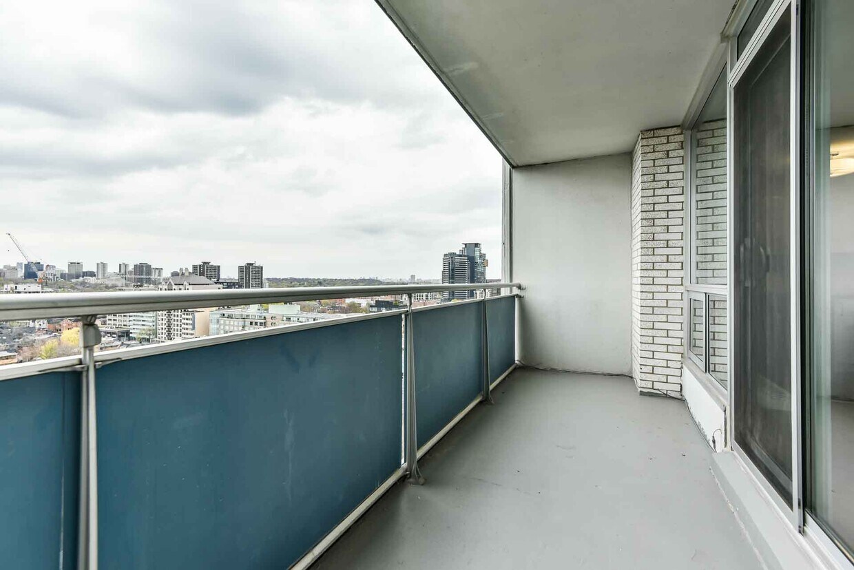 Building Photo - Prince Arthur