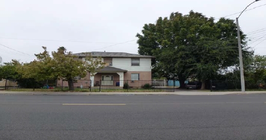 Foto principal - 780 E 9th St