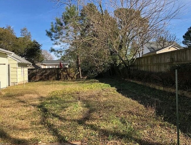 Building Photo - BAYVILLE PARK