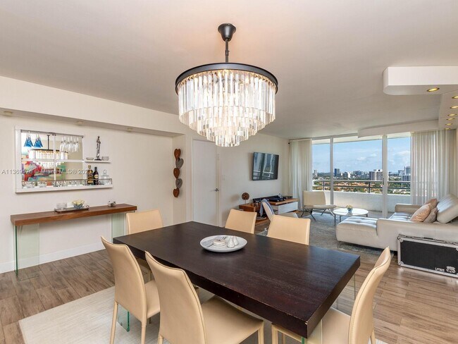Foto del edificio - 20225 NE 34th Ct