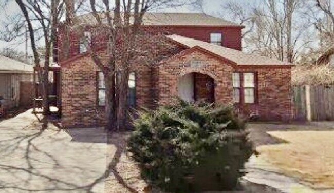 Building Photo - 2003 28th St