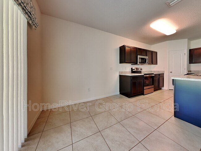 Foto del edificio - 10113 Candleberry Wds Ln