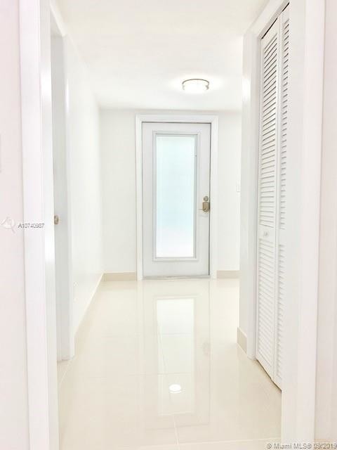 Foto del edificio - 7340 Poinciana Ct