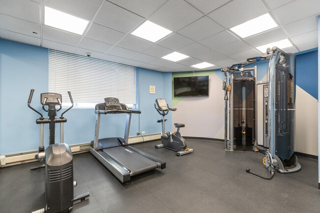 Building Photo - 11147 Whyte Ave NW