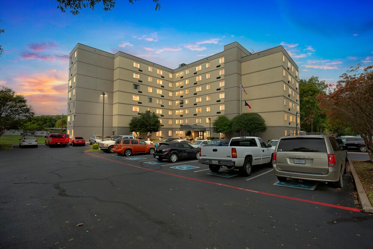 Foto principal - Friendship Towers Corsicana