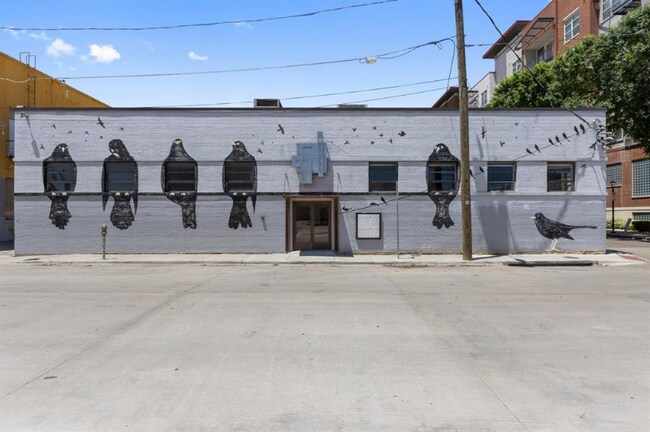 Foto del edificio - 215 N Walton St