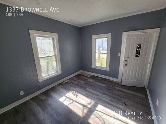 Foto del edificio - 1337 Brownell Ave