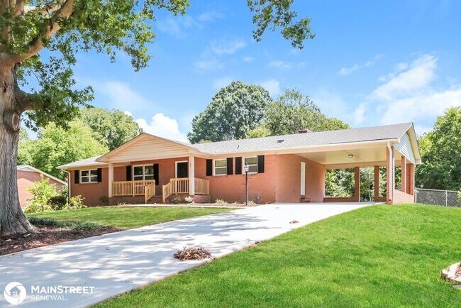 Foto del edificio - 187 FARMBROOKE LN, WINSTON SALEM, NC 27127