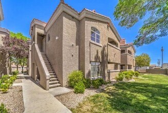 Building Photo - 5525 W Flamingo Rd