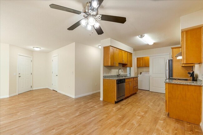 Foto del edificio - Cascade Woods Apartments