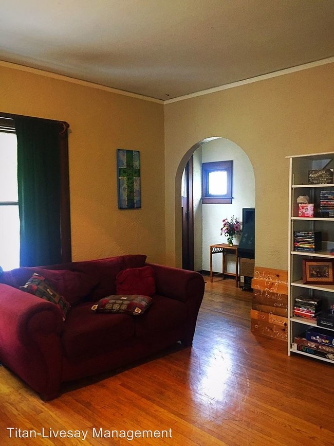 Foto del edificio - 411 Evergreen St