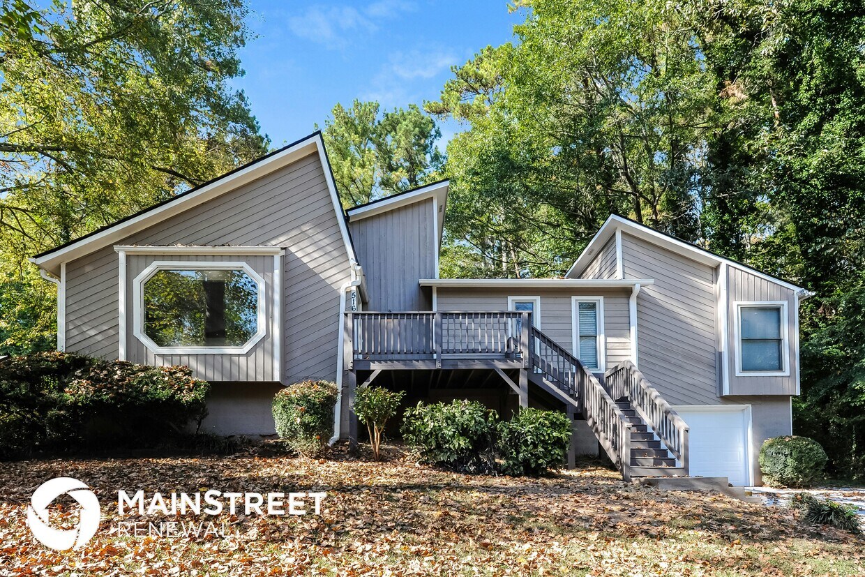 Primary Photo - 5168 Legendary Ln