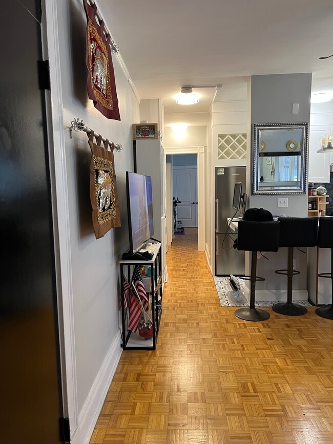 Building Photo - 21 Beacon St