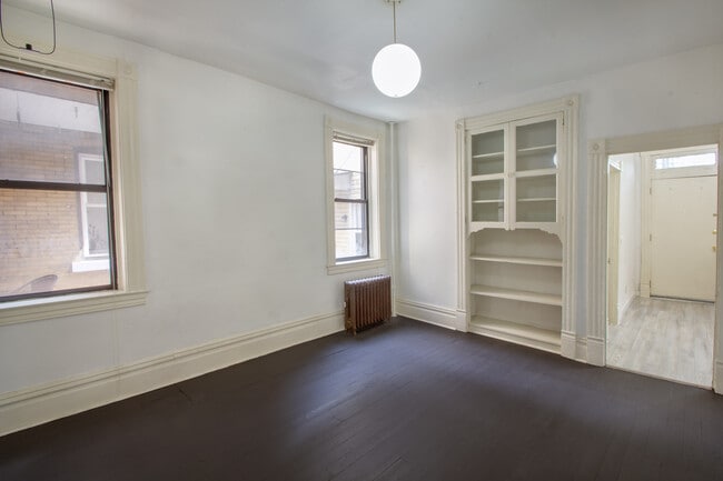 Building Photo - 405 Peebles St
