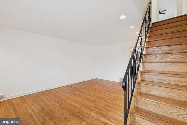 Foto del edificio - 8604 Bayard St