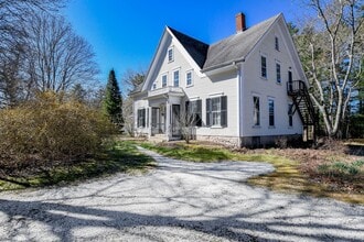 Building Photo - 418 Front St