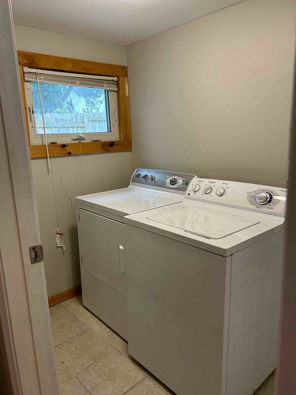 Foto del edificio - 108 E Albany St