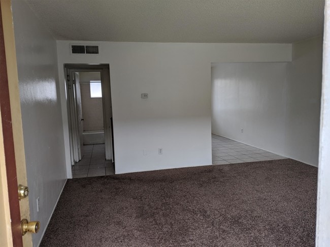 Foto del edificio - 2801 S H St