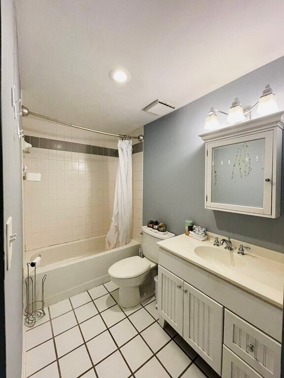 Foto del edificio - 66 Brainerd Rd