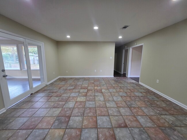 Building Photo - 5219 Goodland Dr