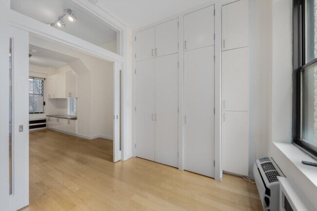 Building Photo - 1 bedroom in New York NY 10024