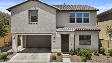 Building Photo - 1092 E Newland Dr