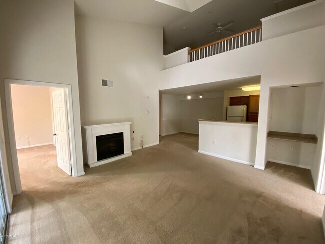 Foto del edificio - 8550 Touchton Rd