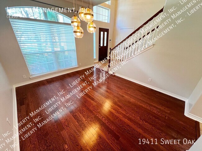 Foto del edificio - 19411 Sweet Oak