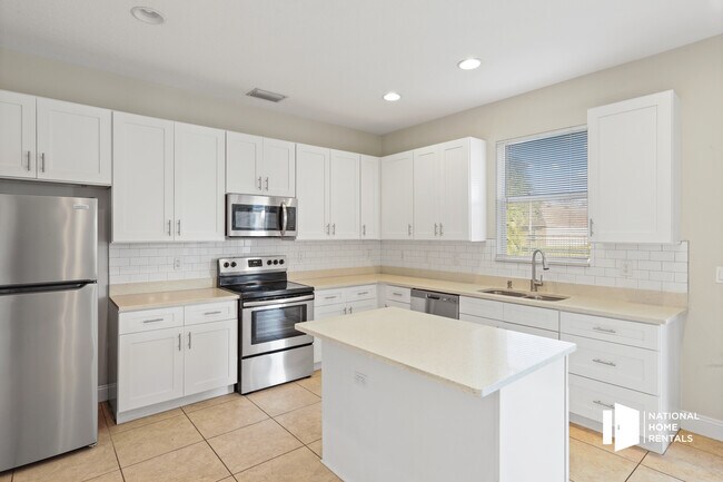 Foto del edificio - 2462 Tahoe Dr