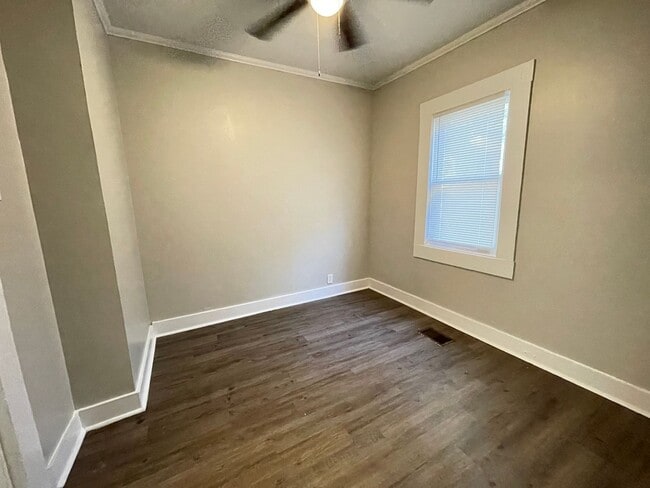 Photo - Navajo Apartment