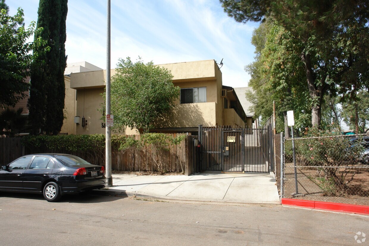 Primary Photo - 5023 Tilden Ave