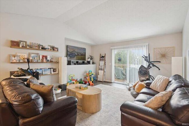 Foto del edificio - 51701 Melwood Ct