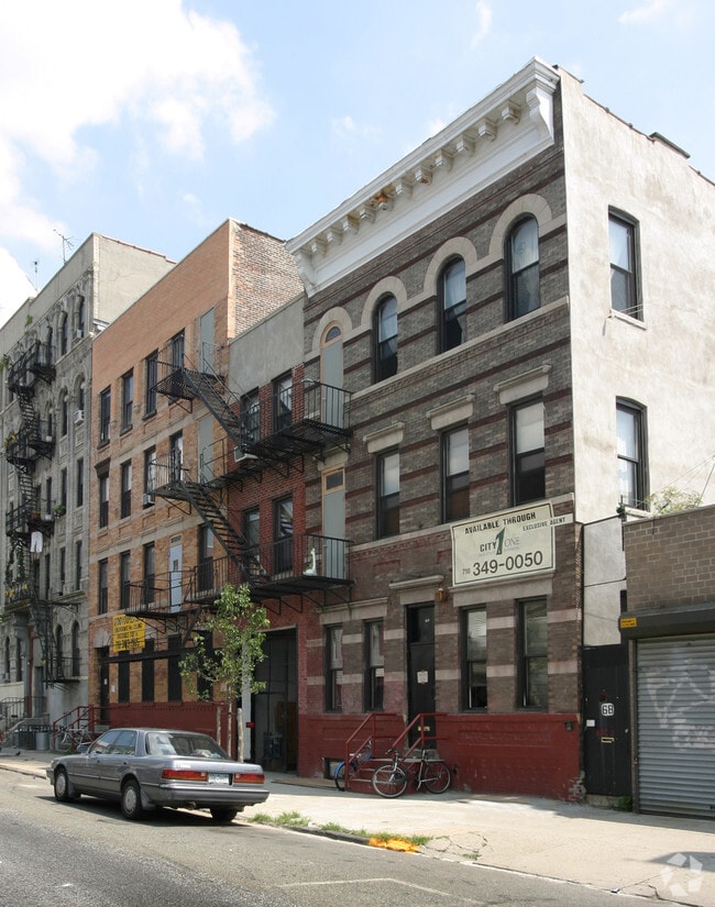 Alternate Building View 1 - 68 Richardson St